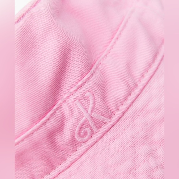 Zara x Barbie - Ken Bucket Hat pink - Picture 4 of 6